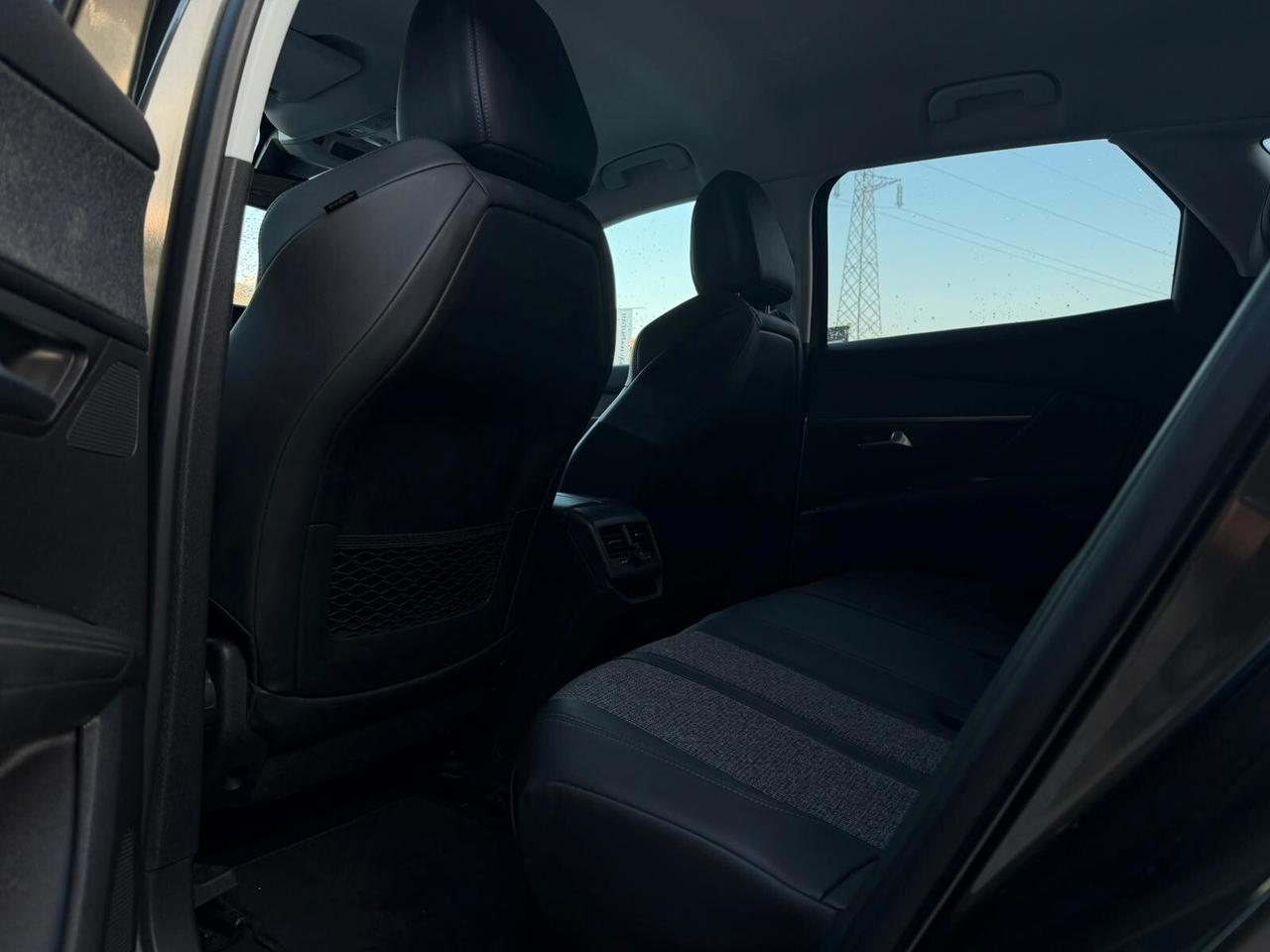 Peugeot 3008 BlueHDi 130 S&S Allure