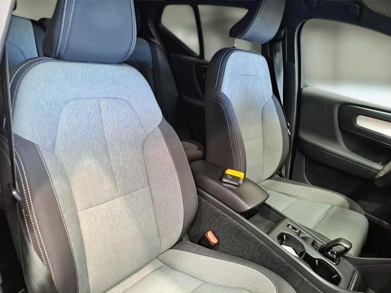 VOLVO XC40 T4 RECHARGE PLUG-IN AUTO CORE SUV