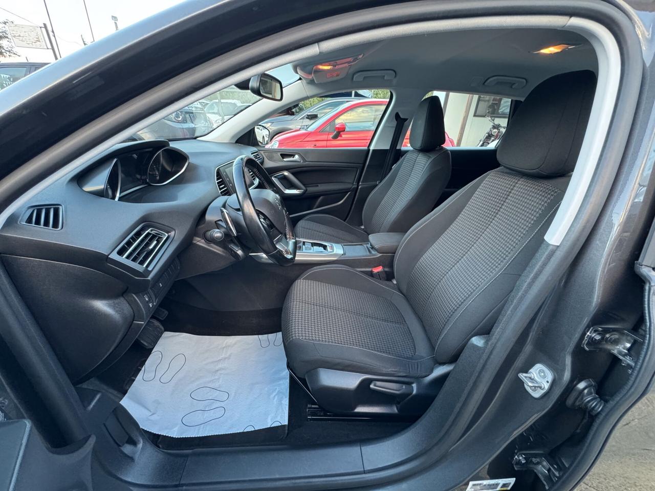 Peugeot 308 BlueHDi 130 S&S SW Business