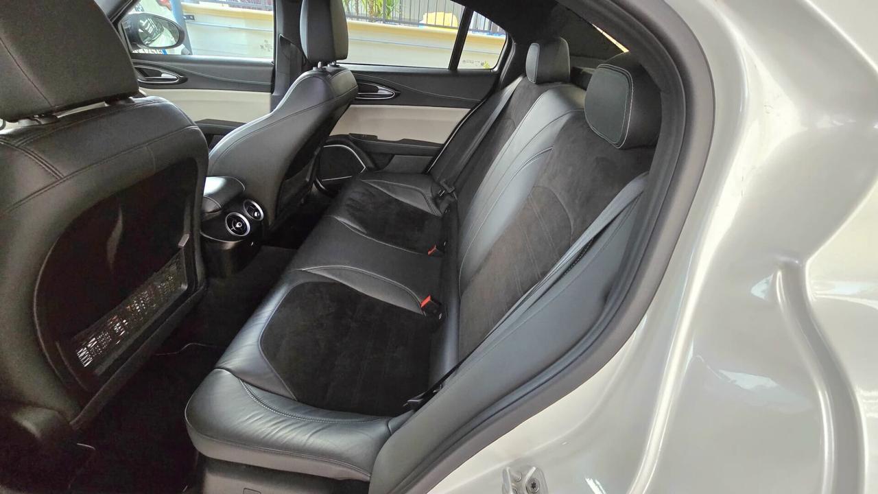 ALFA GIULIA QUADRIFOGLIO 510cv UNICA!!