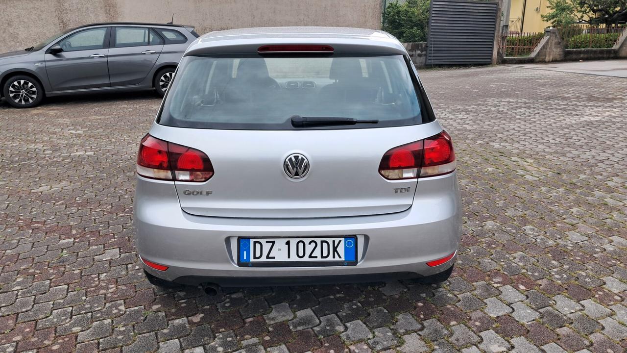 Volkswagen Golf 1.6 TDI DPF 5p. Highline