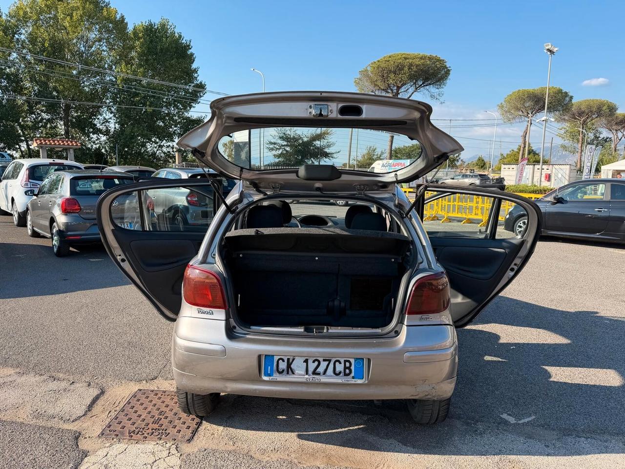Toyota Yaris 1.4 -4D 75CV 5 PORTE SOL 2004