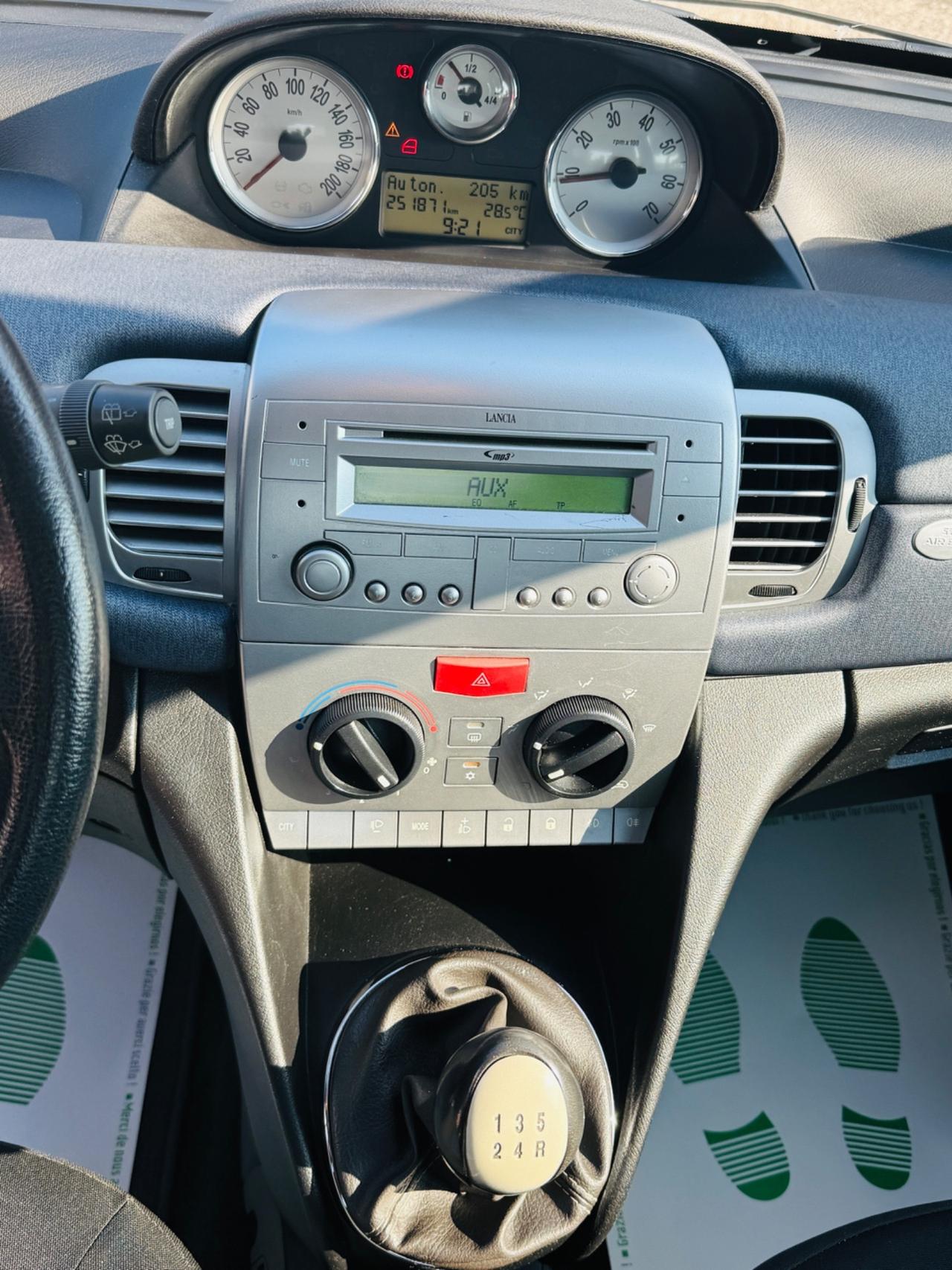 Lancia Ypsilon 1.3 MJT 90 CV Ok NEOPATENTATI