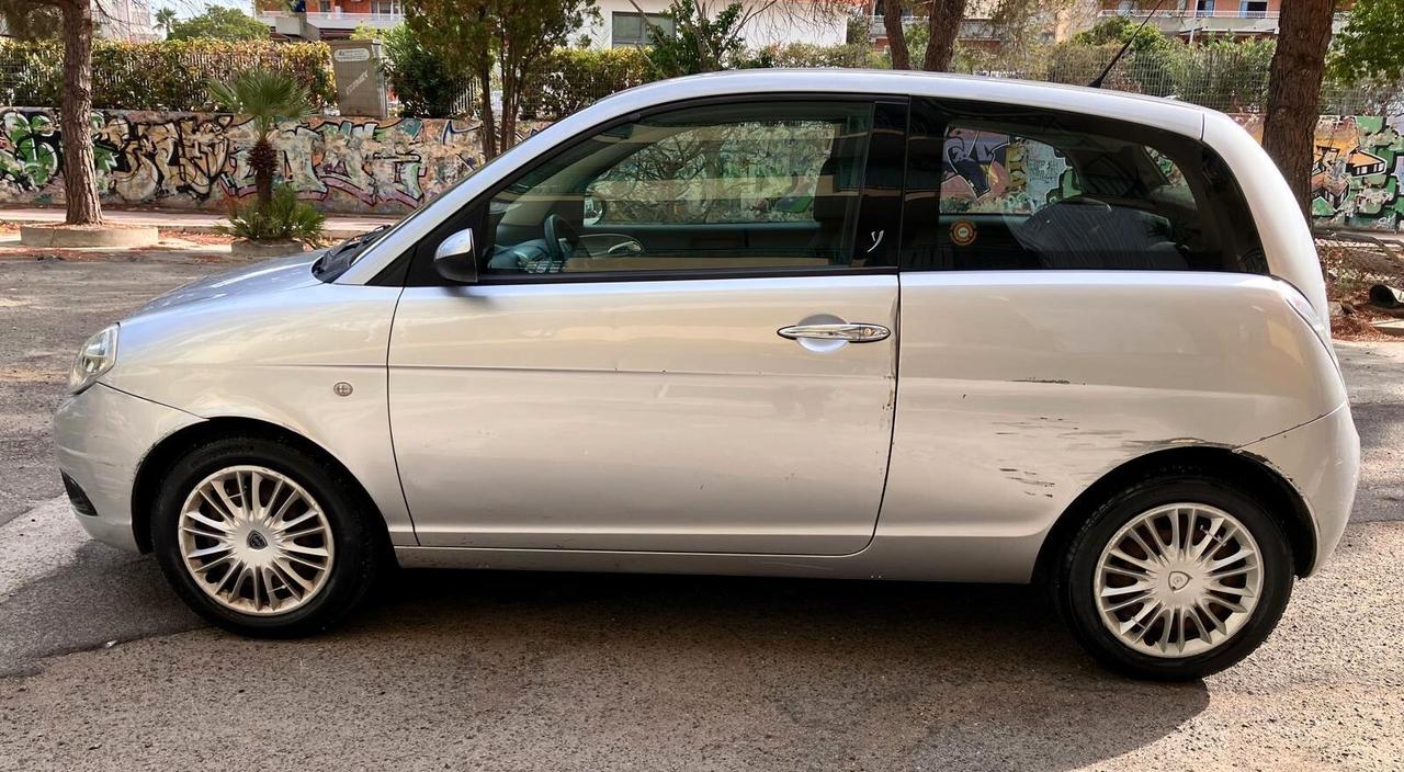 Lancia Ypsilon 1.2 Oro