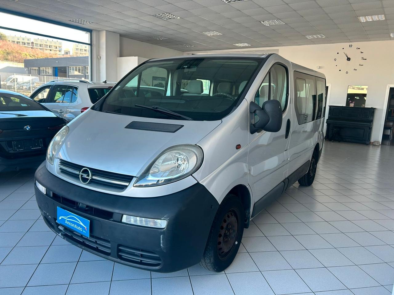 Opel Vivaro 1.9 CDTI 9 POSTI 2005