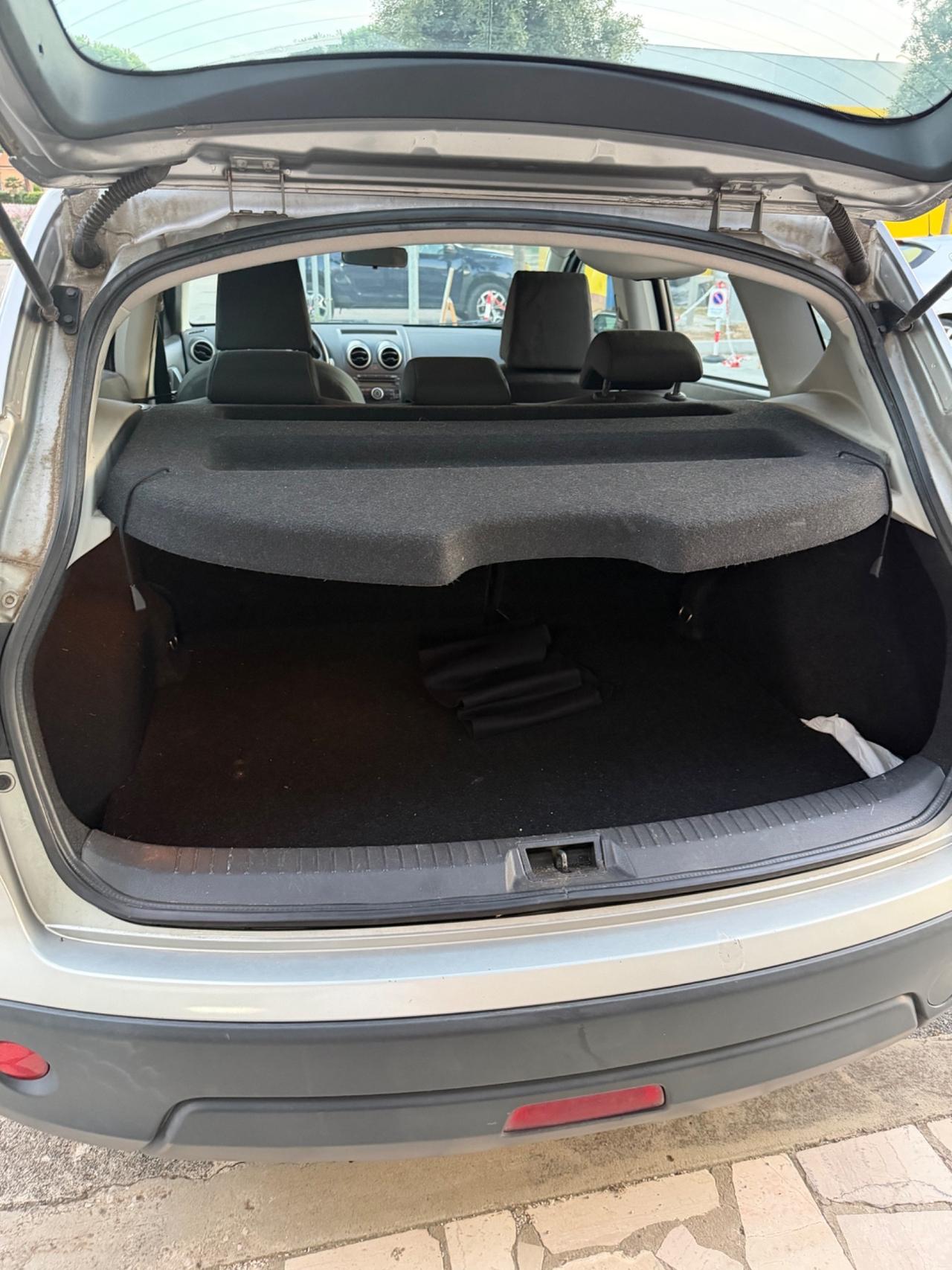 Nissan Qashqai 1.5 dCi Tekna NEOPATENTATI PRONTA CONSEGNA