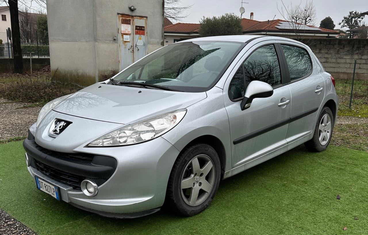 Peugeot 207 1.4 VTi 95CV Neopatentati