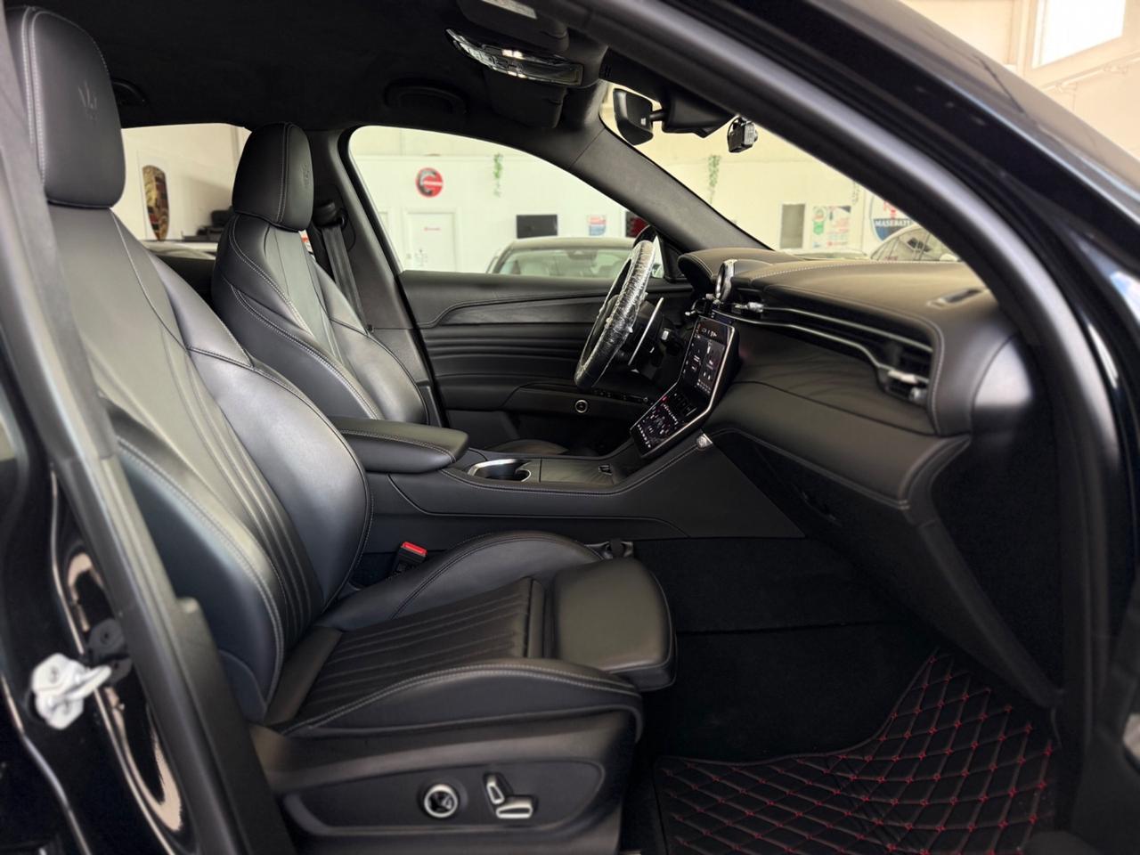 Maserati Grecale MHEV 330 CV AWD Modena
