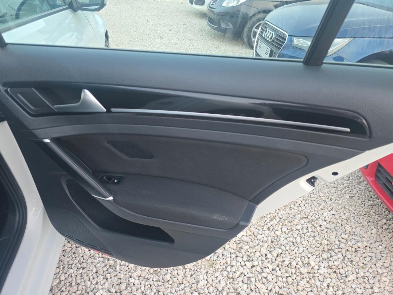 Volkswagen Golf 1.6 TDI 110 CV 5p. Business BlueMotion Technology