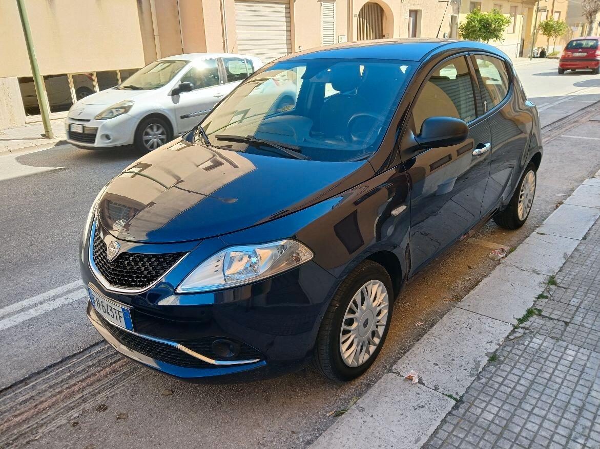 Lancia Y 1.2 Benzina (No hybrid)