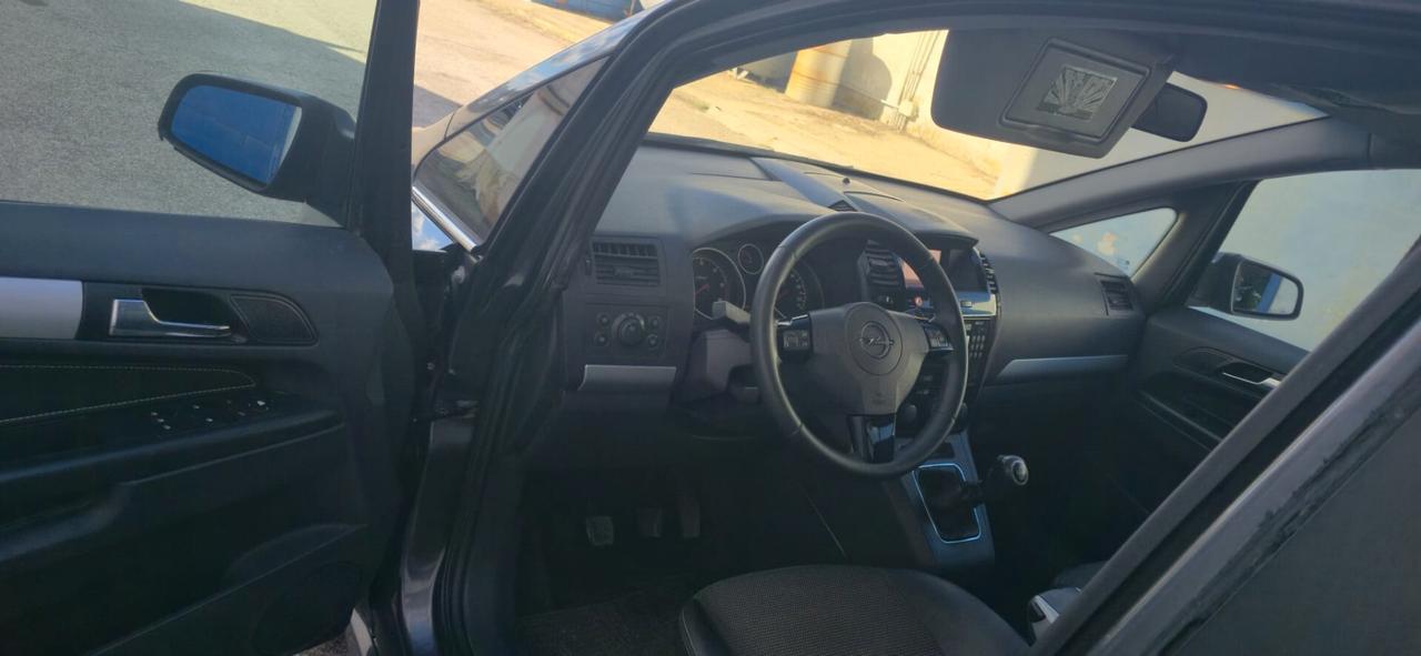 Opel Zafira 1.9 16V CDTI 150CV Cosmo