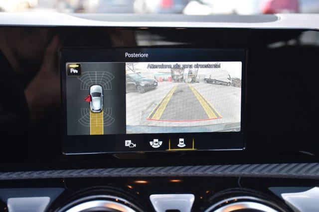 MERCEDES-BENZ A 180 d Automatic Business Extra *Navigatore*