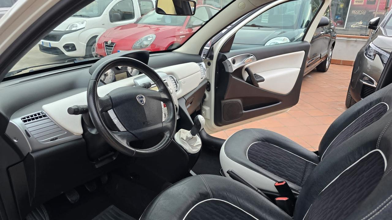 Lancia Ypsilon 1.3 MJT 75 CV Elle