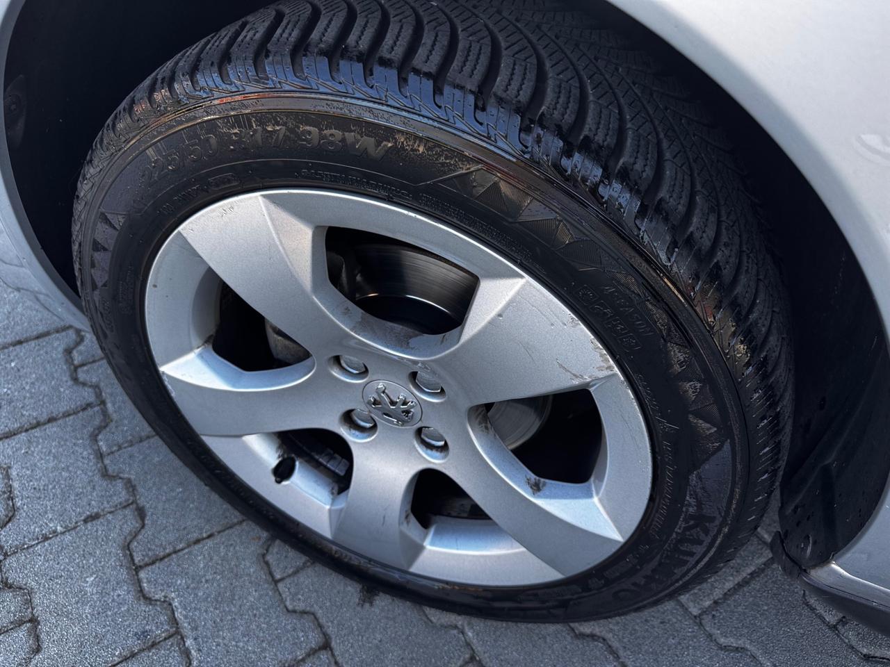 Peugeot 3008 1.6 HDi 112CV 96000km