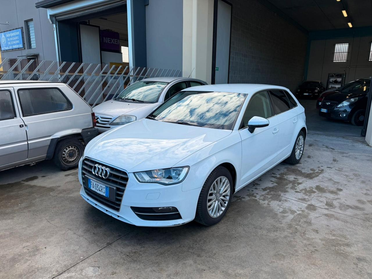 Audi A3 Sedan 1.6 TDI clean diesel S tronic Ambition