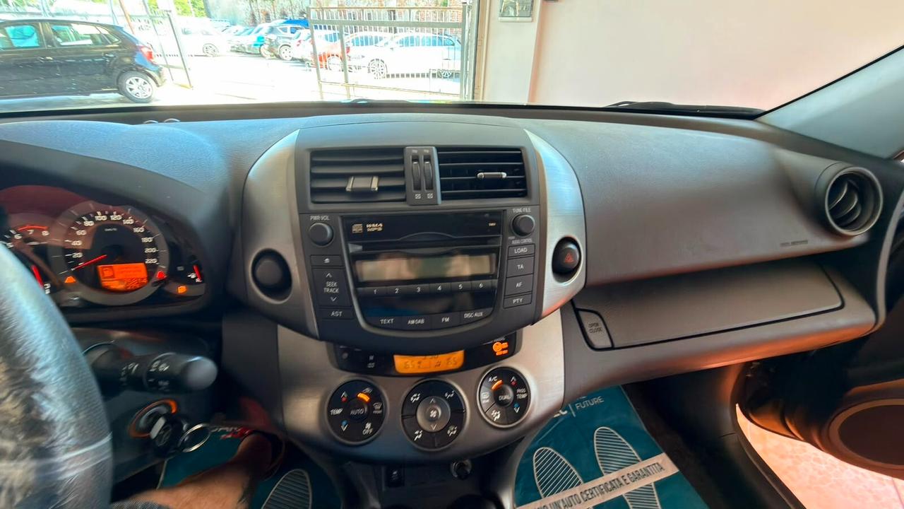 Toyota RAV 4 RAV4 Crossover 2.0 Exclusive