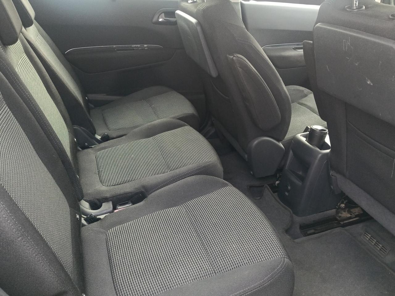 Peugeot 5008 1.6 HDi 112CV Allure
