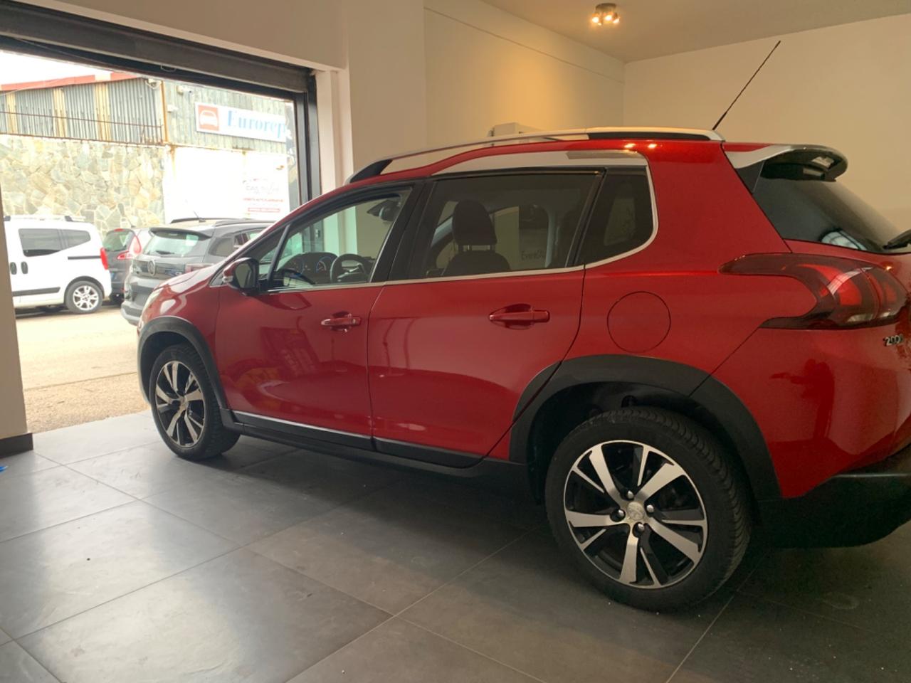 Peugeot 2008 BlueHDi 100 Allure