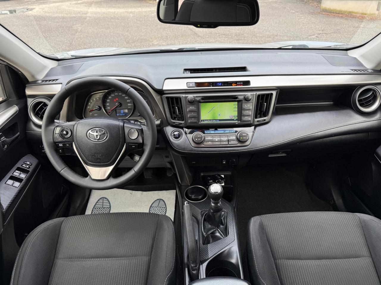 Toyota RAV 4 RAV4 2.0 D-4D 4WD Lounge White Ed.