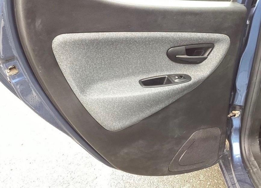 Lancia Ypsilon Silver Plus Hybrid 1.0 FireFly 70cv “IN ARRIVO”