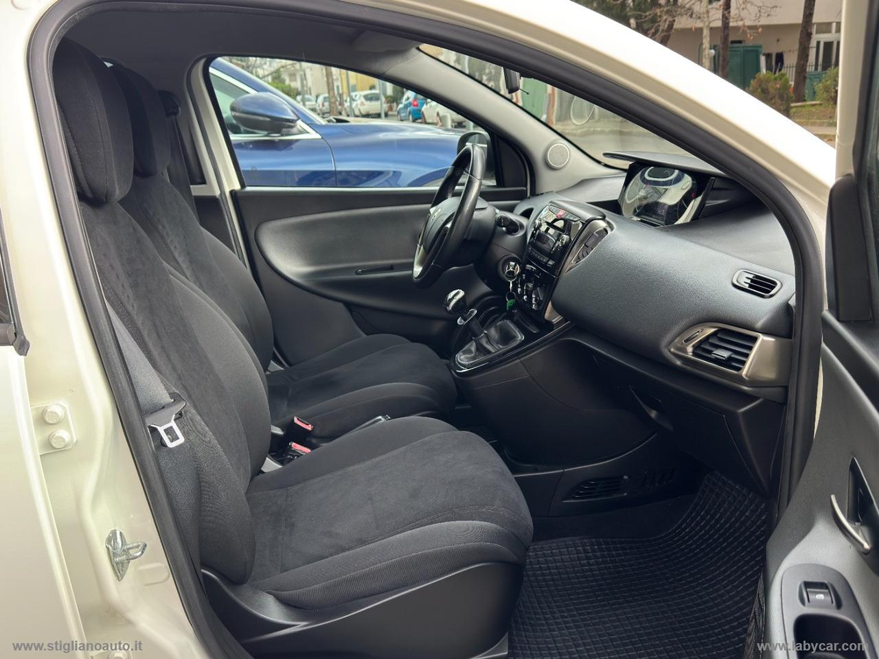 LANCIA Ypsilon 1.2 69 CV 5p.