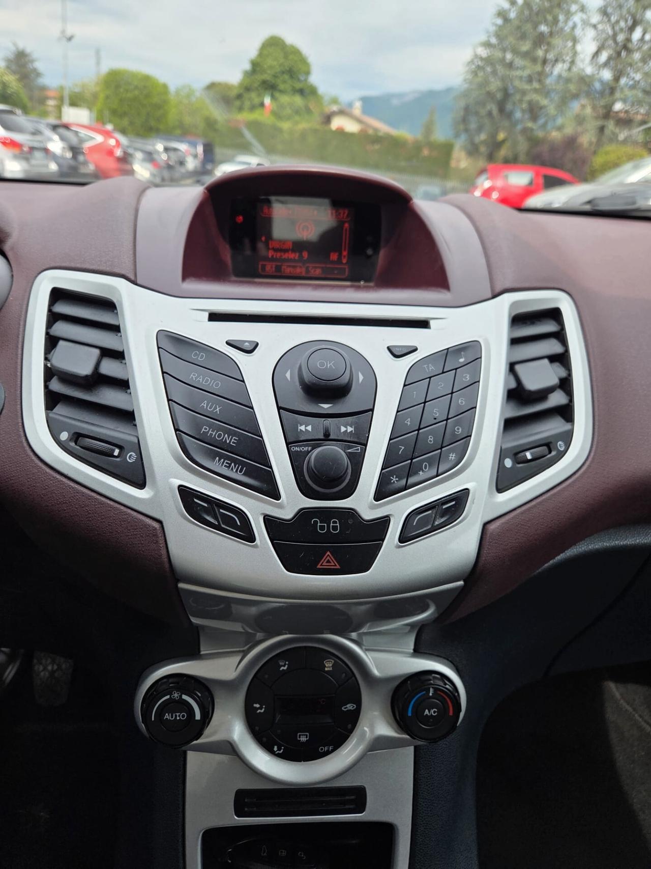 Ford Fiesta 1.6 TDCi 95 CV 5p. Titanium E5 *neopatentati*