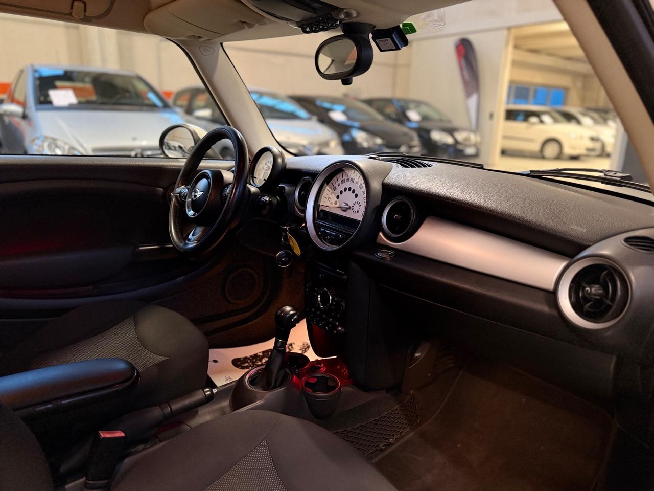 Mini 2.0 16V Cooper D Automatica NEOPATENTATI