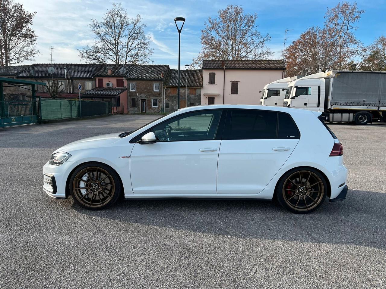 Volkswagen Golf GTI Performance 2.0 245 CV TSI 3p. BMT