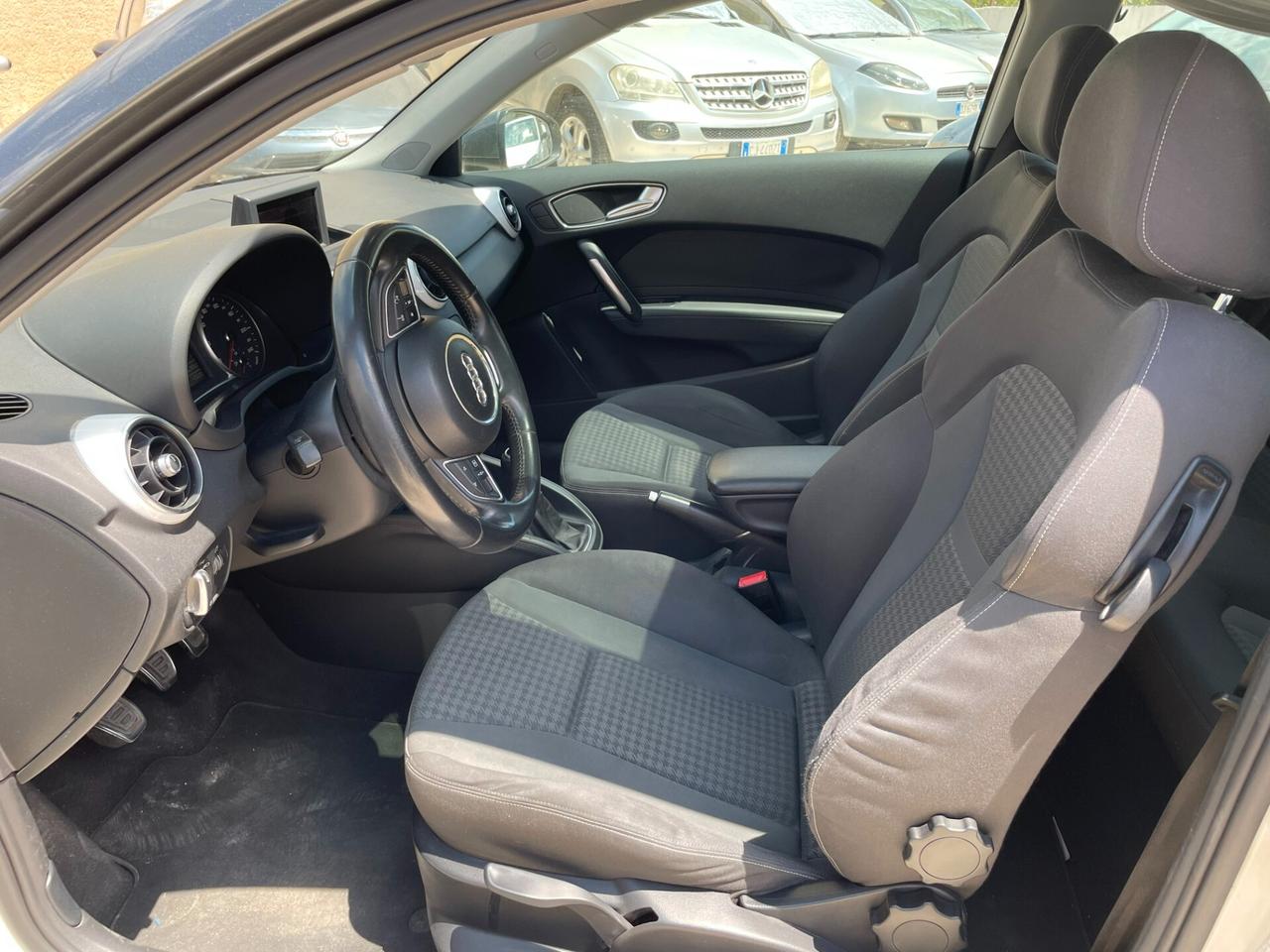 AUDI A1 1.6 TDI 105CV AMBITION PROMO ESTATE
