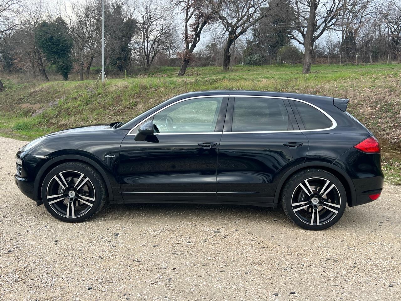 Porsche Cayenne 3.0 Diesel FULL OPTIONAL PERMUTE RATE GARANZIA