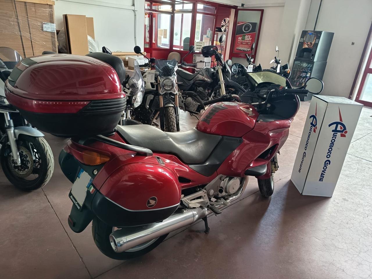 Honda Deauville 650