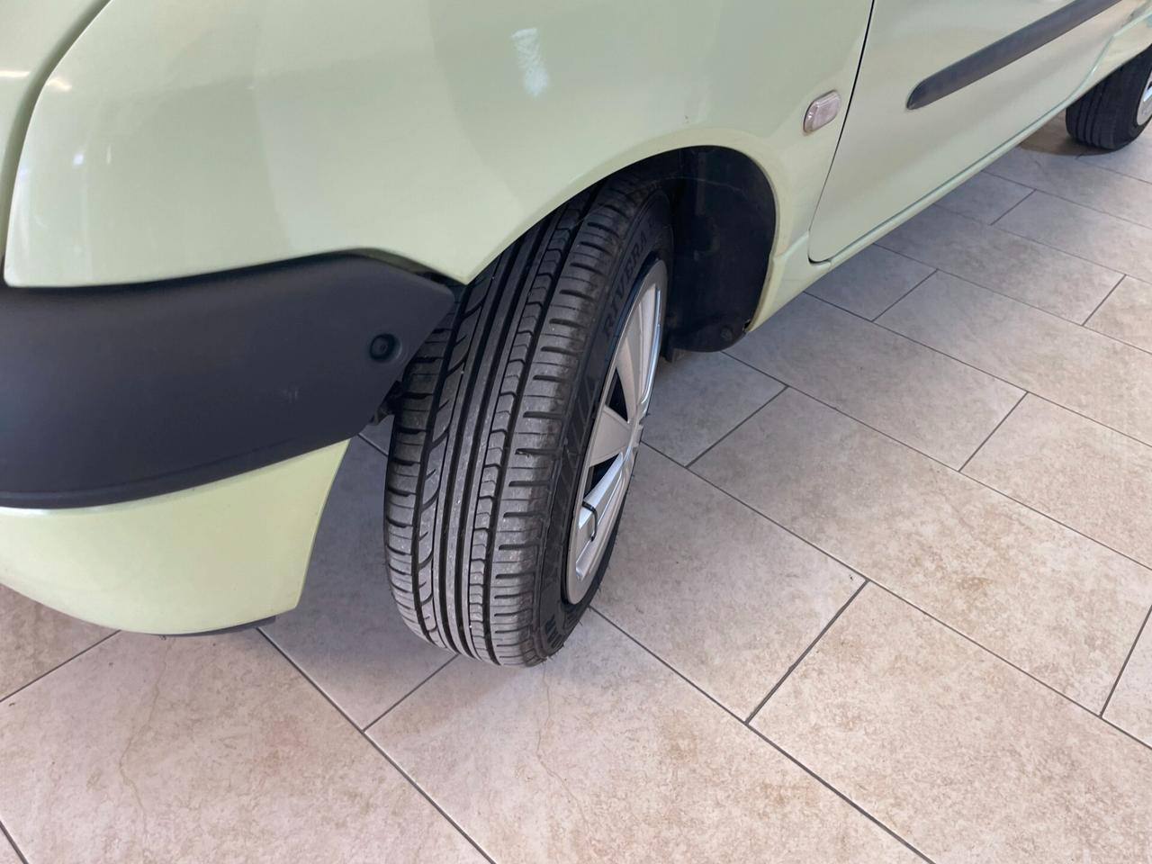 Renault Twingo 1.1 132.000KM! CLIMA,SERVOSTERZO TAGLIANDATA NEOPATENTATI
