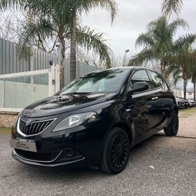 Lancia Ypsilon 1.2 69 CV 5 porte GPL Silver
