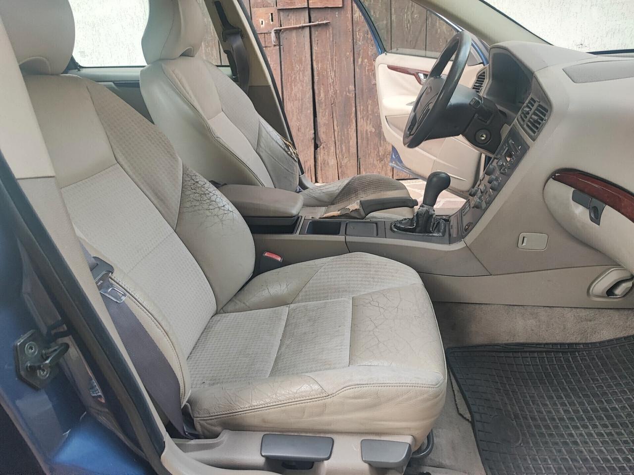 Volvo V70/XC70 2.4 b/GPL 170 CV storico lavori