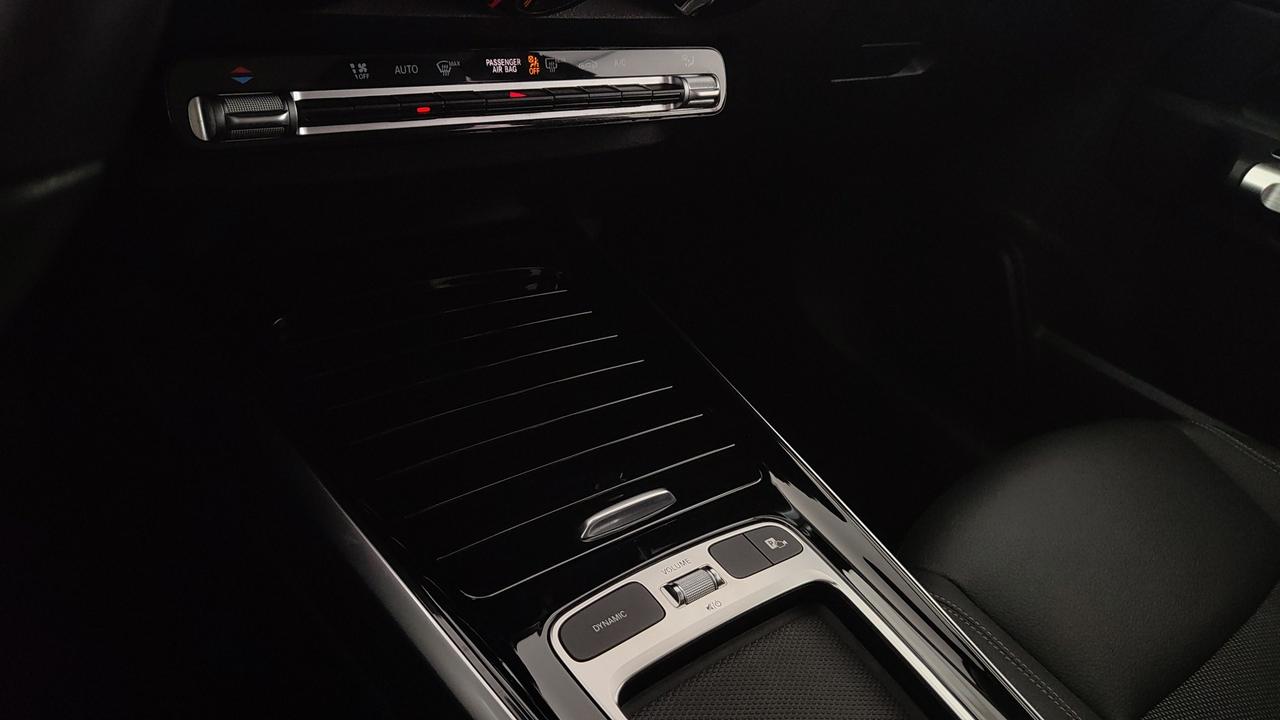 Mercedes-Benz GLB 180 d Progressive Advanced auto