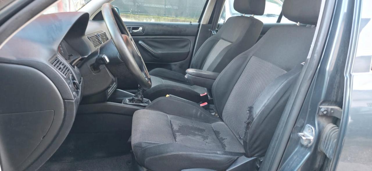 Volkswagen Golf 1.6 16V cat 5 porte Highline neop