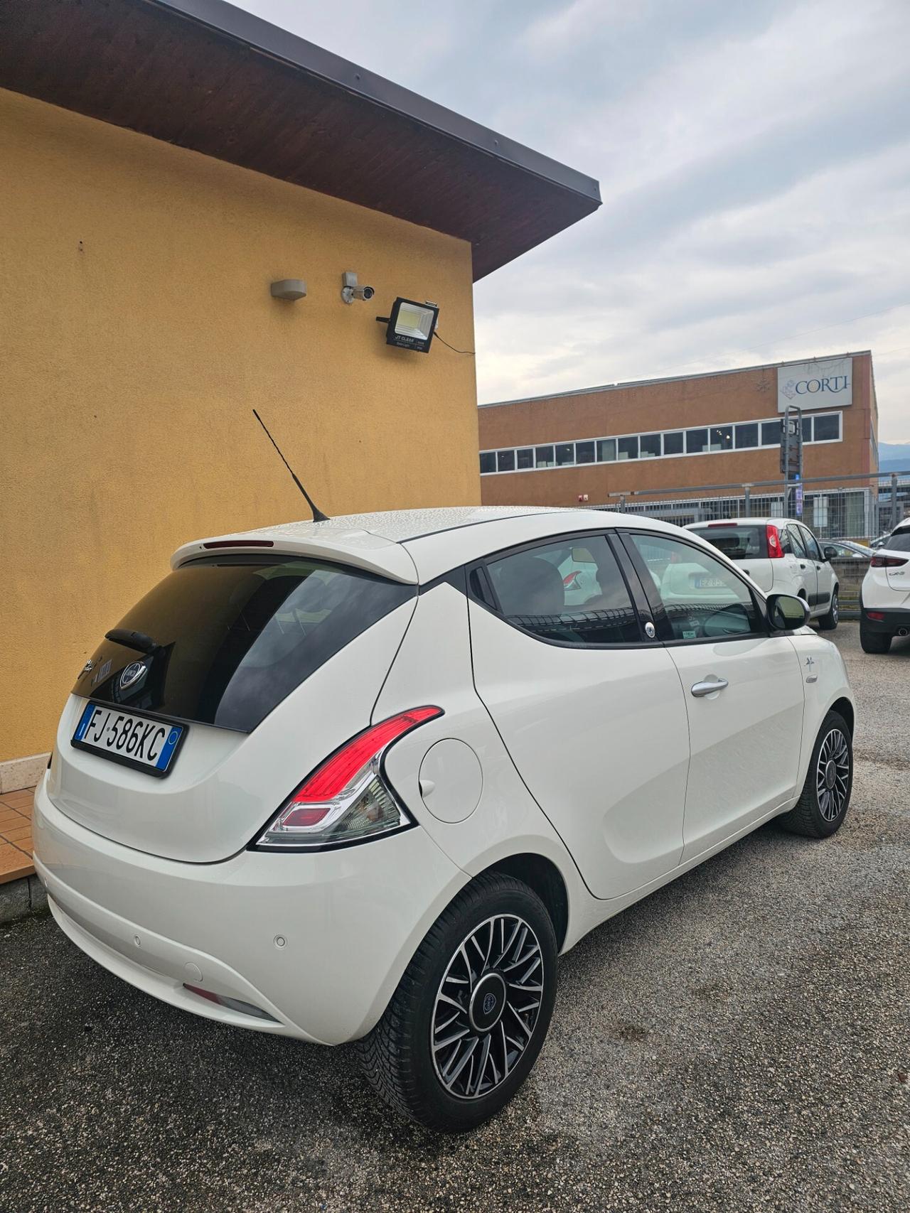 Lancia Ypsilon 1.2 69 CV 5 porte GPL Ecochic Mya