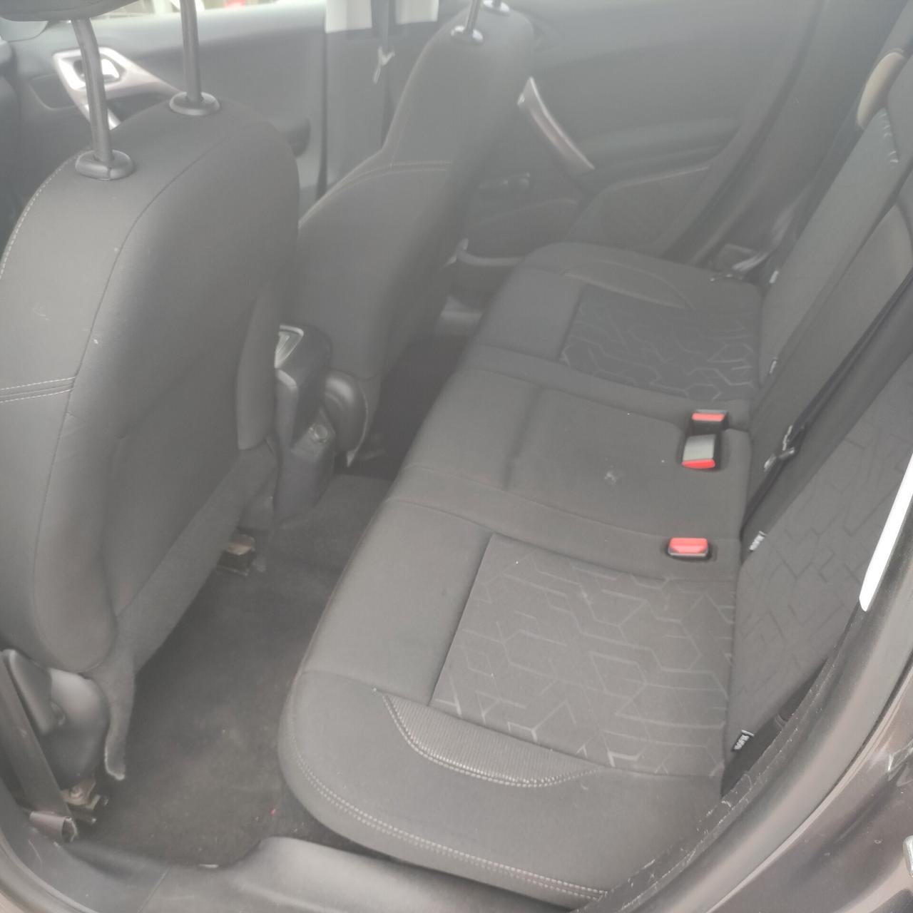 Peugeot 2008 1.6 e-HDi 92 CV Stop&Start Active