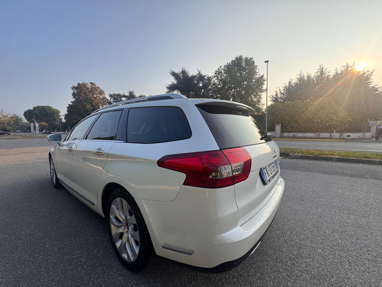 Citroen C5 BlueHDi 180 EAT6 S&S Hydractive Business Tourer