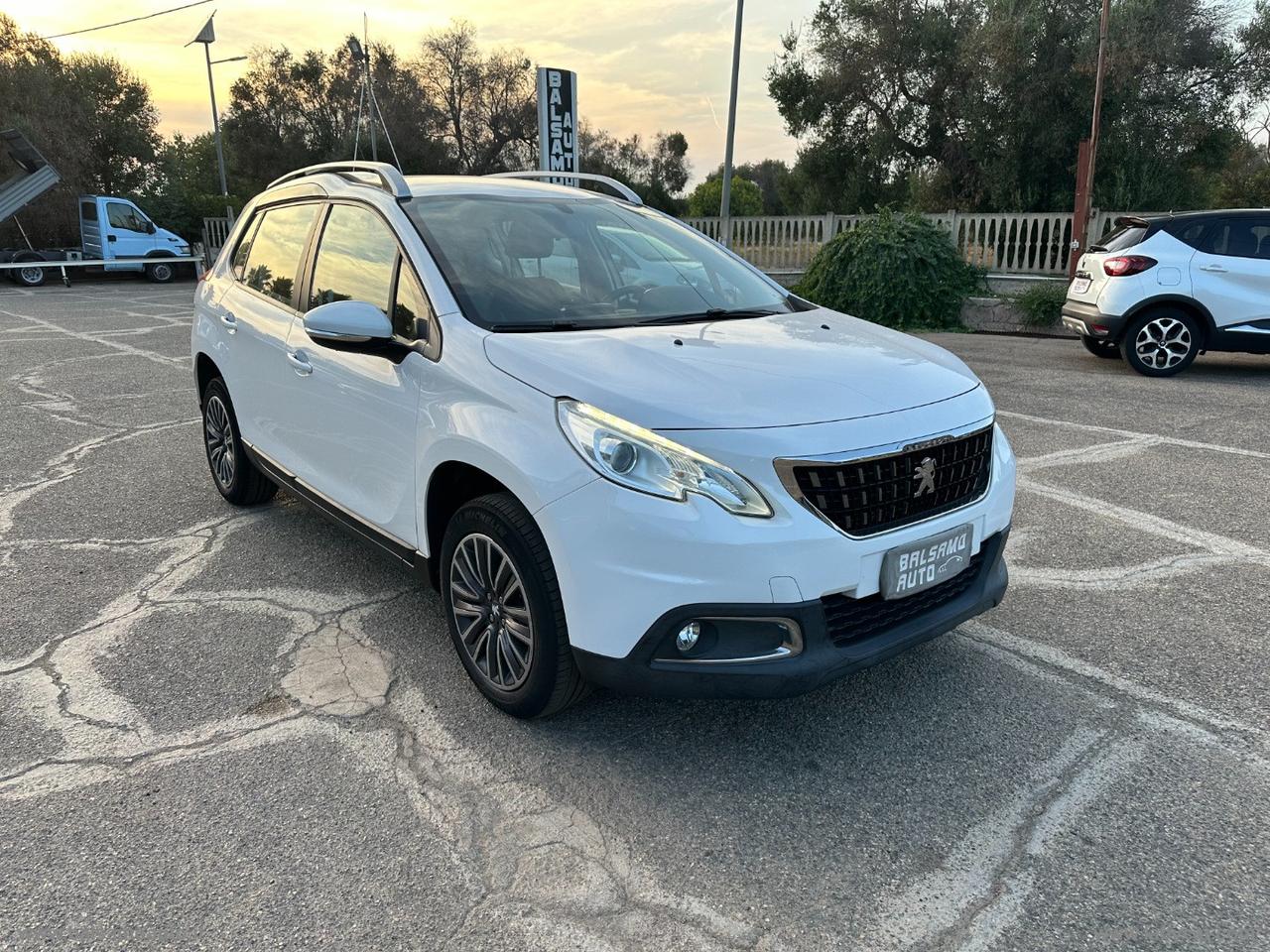 PEUGEOT 2008 BlueHDi 100 Allure