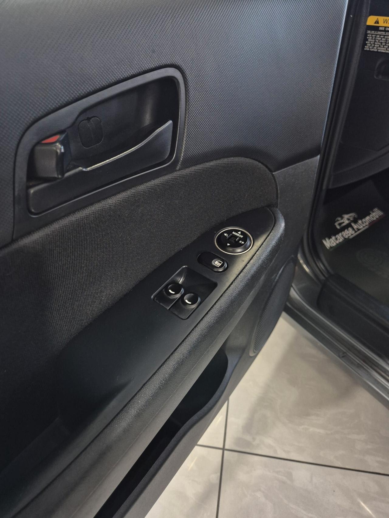 Hyundai i30 1.4 cc 109CV NEOPATENTATI Tagliandata Garanzia