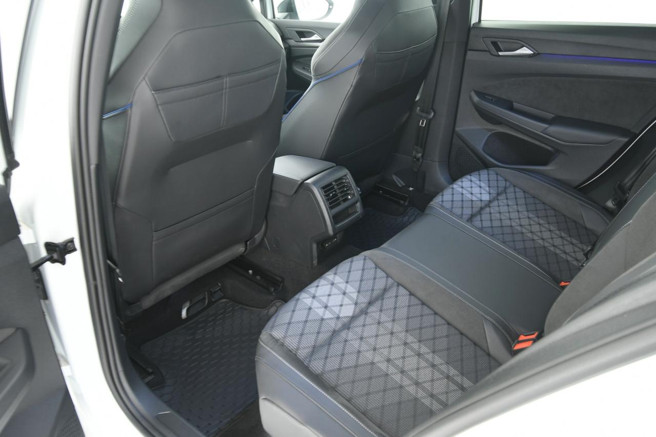 Volkswagen Golf 1.5 eTSI 150 CV ACT DSG R-Line Plus