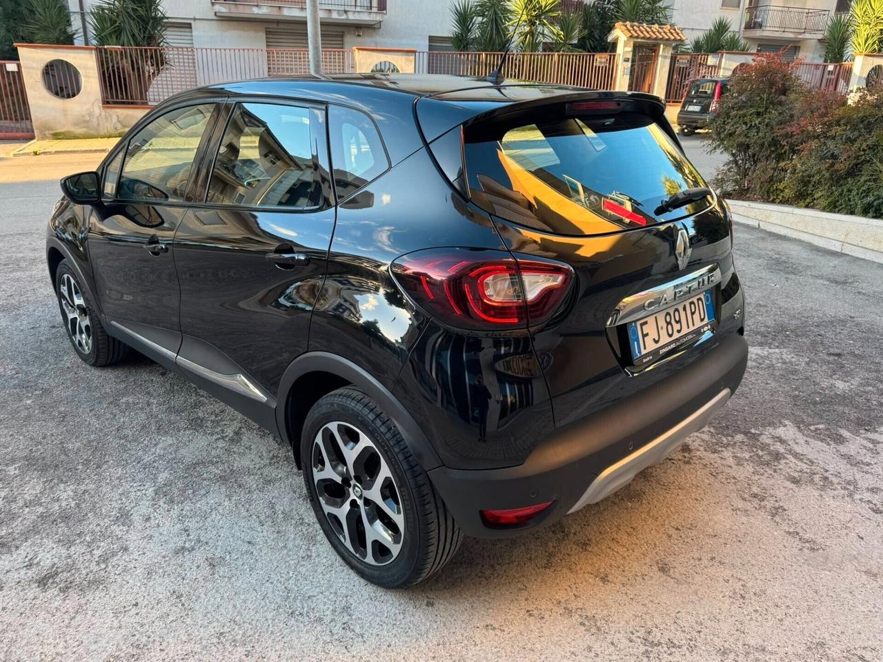 RENAULT CAPTUR 1.5 DCI E6 110 CV. NAVI+CERCHI+RETROCAMERA