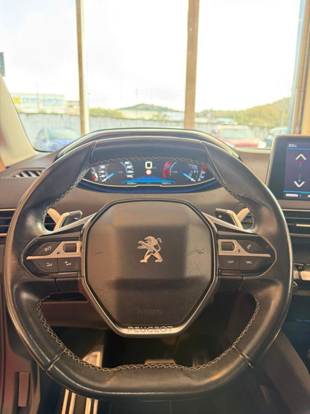 PEUGEOT 5008 BlueHDi 120 S&S EAT6 Crossway