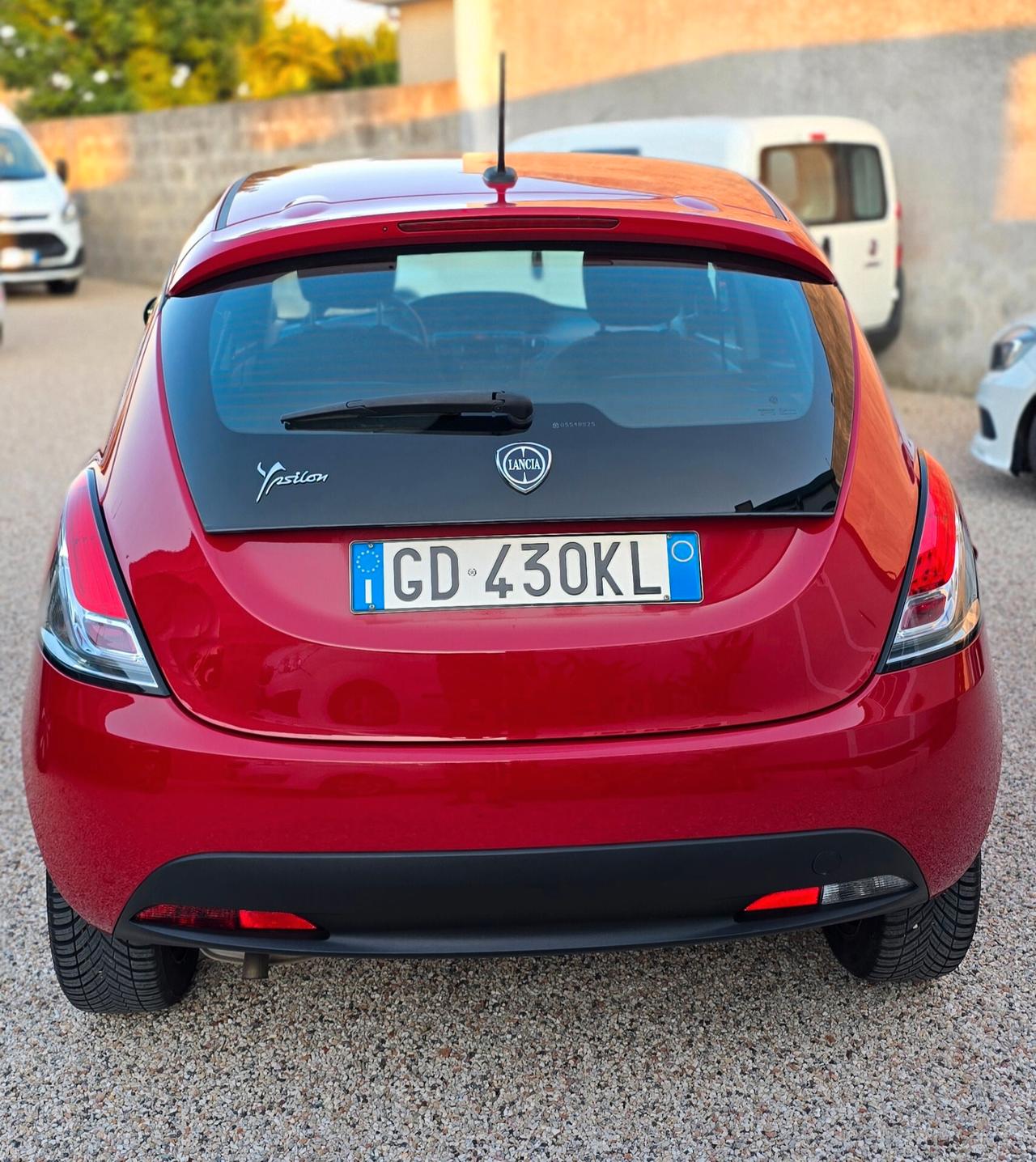 Lancia Ypsilon 1.2 69 CV 5 porte S&S Platinum