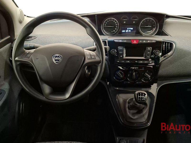 Lancia Ypsilon Ypsilon 1.0 firefly hybrid Silver s&s 70cv