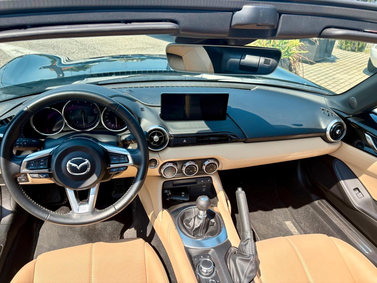 Mazda MX-5 1.5L Skyactiv-G Kazari