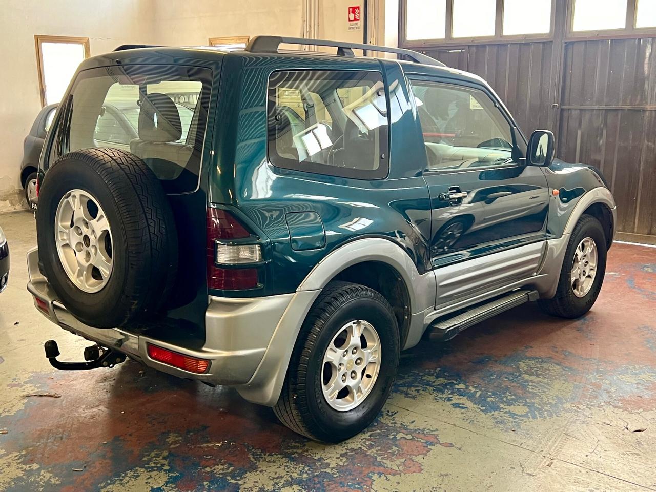 Mitsubishi Pajero 3.2 V6