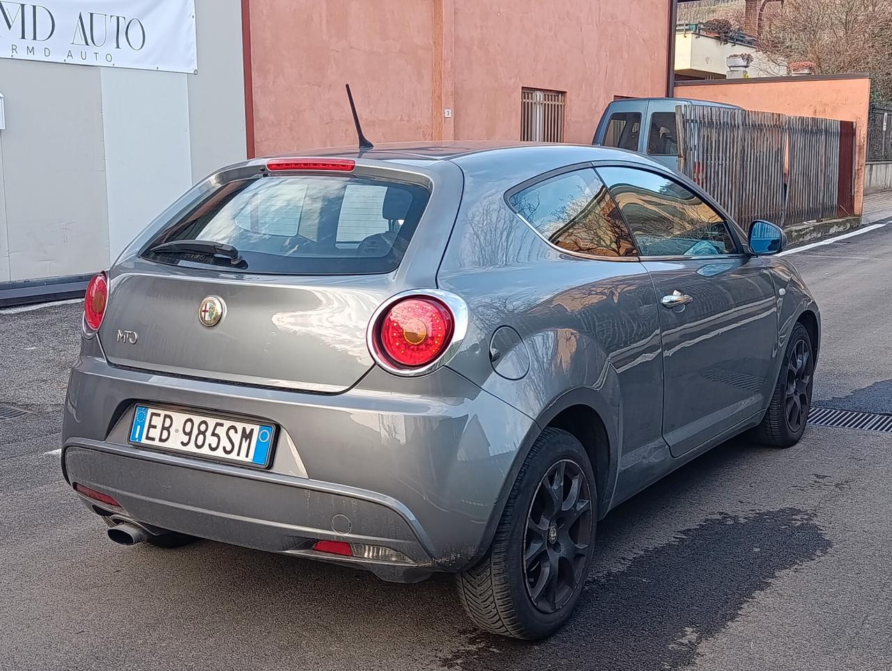 Alfa Romeo MiTo 1.6 JTDm 16V Distinctive Sport Pack