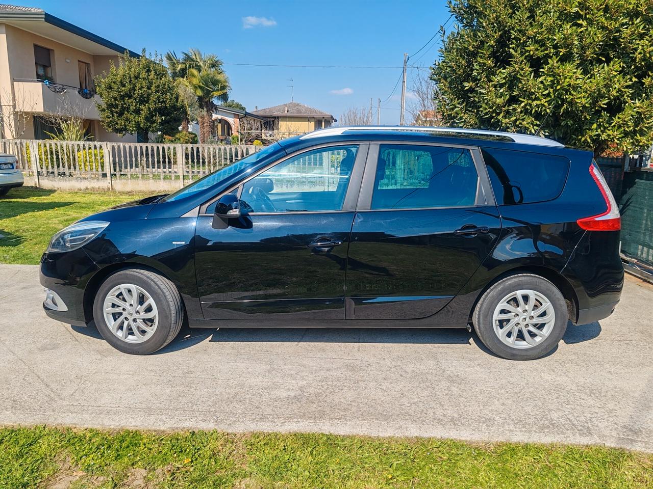 Renault Scenic 1.5 DCI" 7 posti 2015 Euro 6